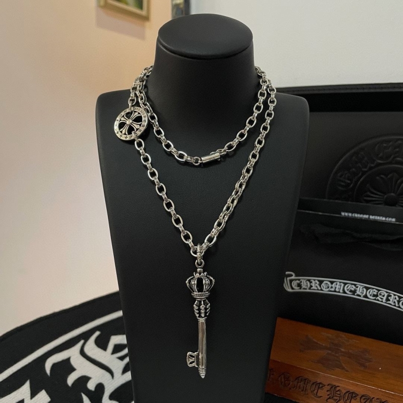 Ch*0me He**ts necklaces